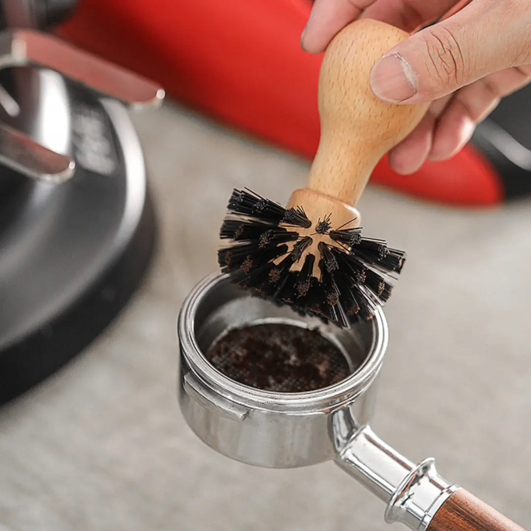 PORTAFILTER CLEANING BRUSH Eighteen Grams